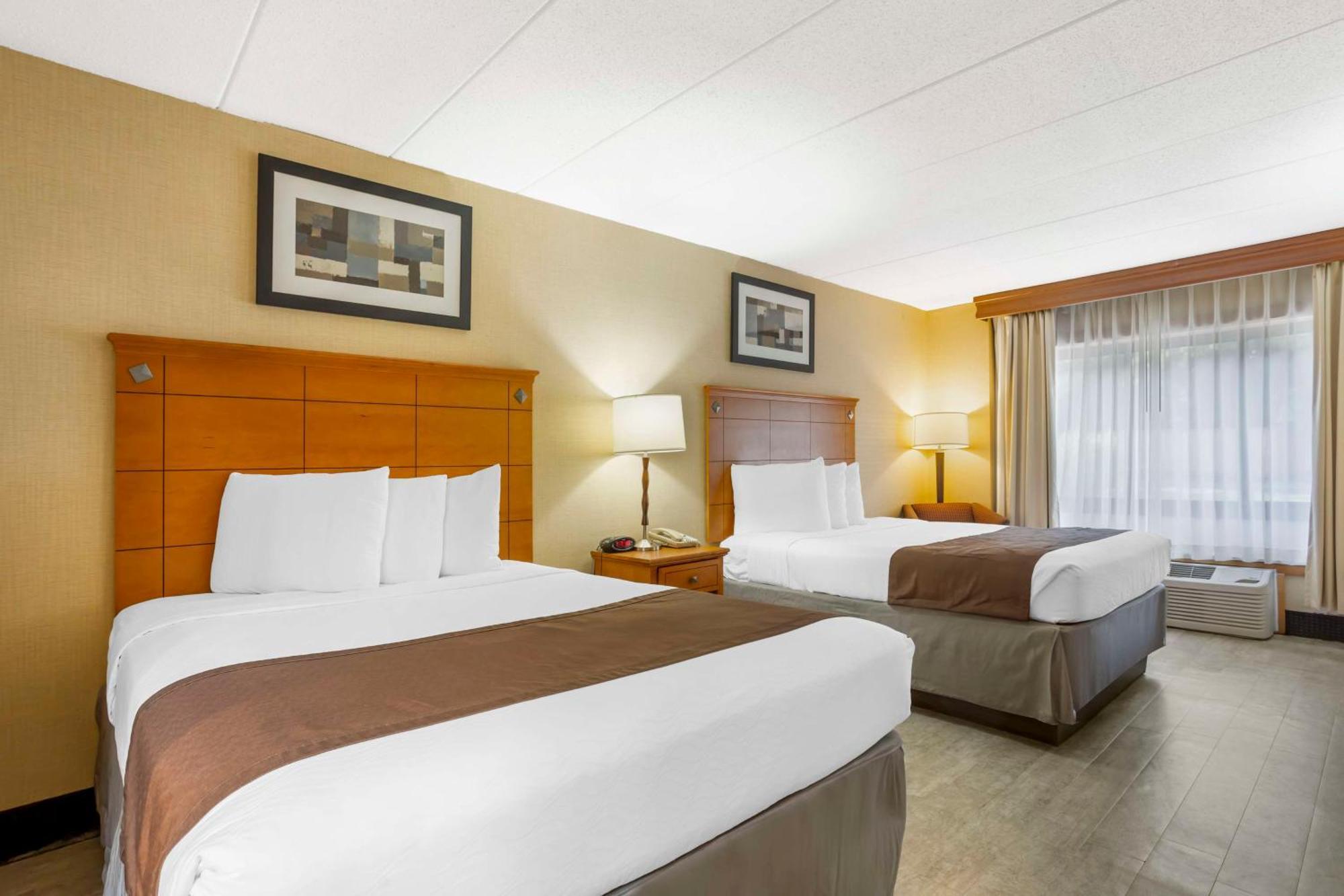 Western Danbury/bethel Hotel