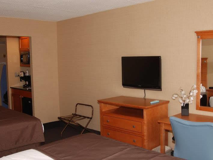 Hotel Western Danbury/bethel 3*