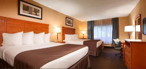 Western Danbury/bethel Hotel